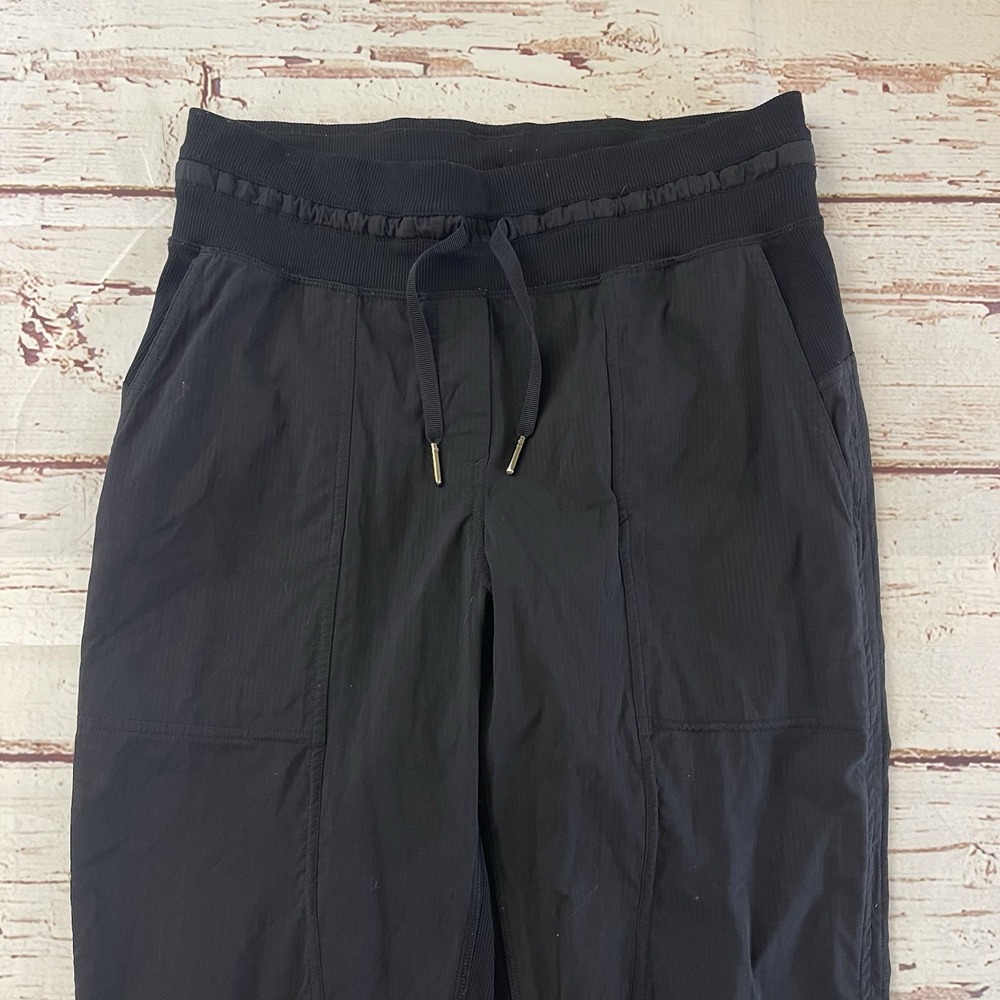 Lululemon Street To Studio Pant II Size 4‎ Inseam 23"Black Pockets Women's - Picture 2 of 10